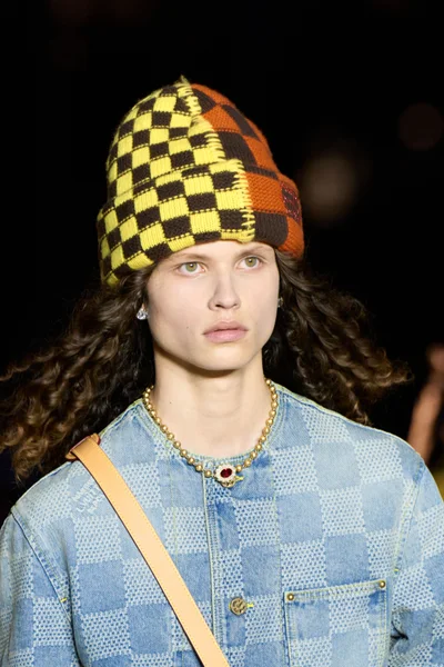 Look 71